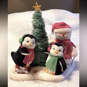 Hallmark 2006 Jingle Pals
"Very Merry Trio" Snowman
Plush